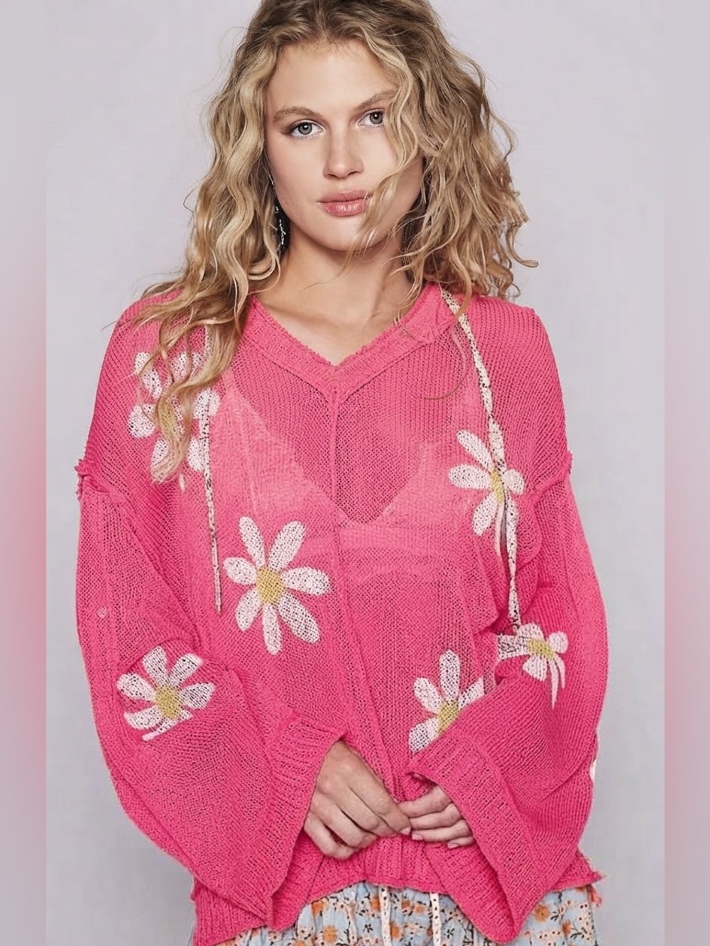 POL Brand New Daisy Flower V Neck Knit Hoodie Boho Oversized Sweater Size Small - Picture 1 of 5